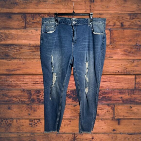 5 for $25🔥Eighty Eight Distressed Skinny Jeans Size 24 - Picture 1 of 5